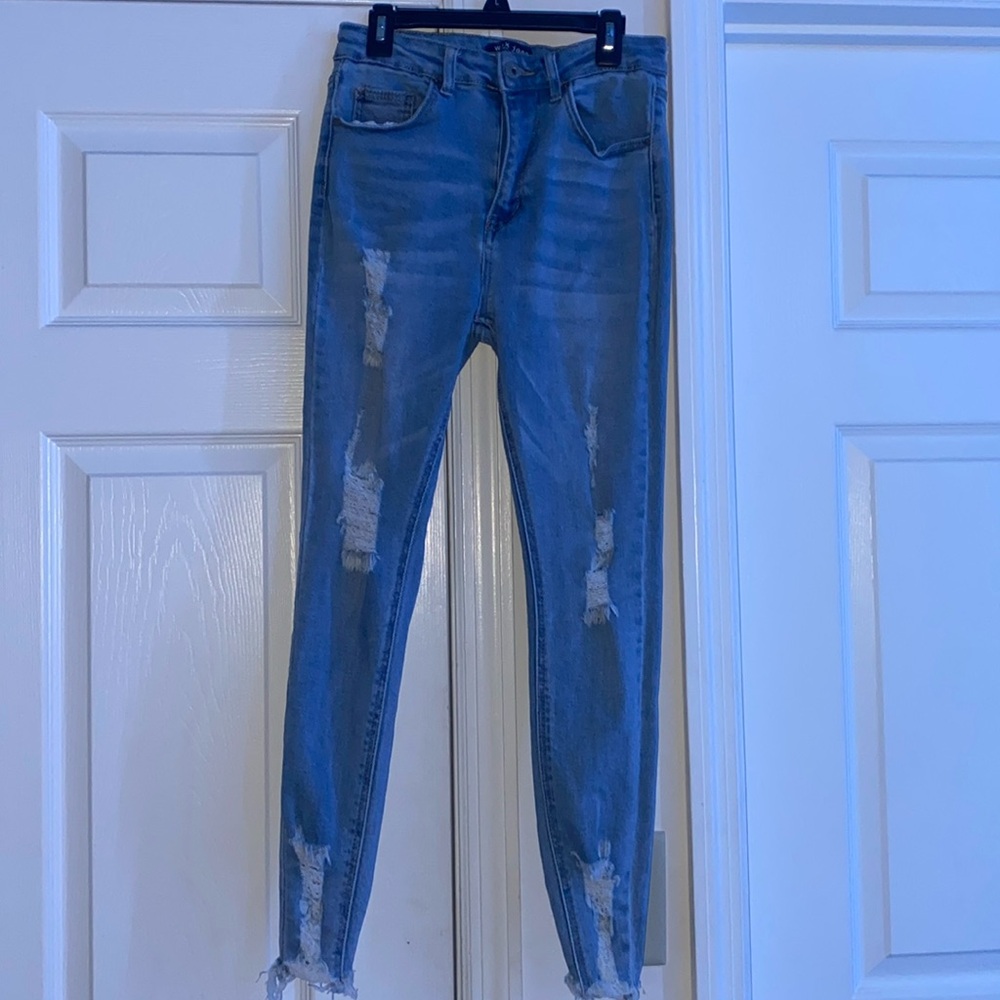 Ripped blue Wax Jean Los Angeles in size 3/26